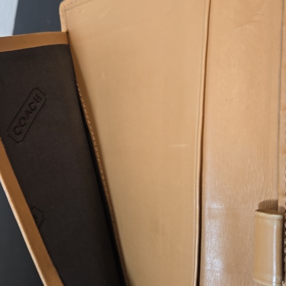 Vintage Coach Brown Leather Wallet - Picture 5 of 12